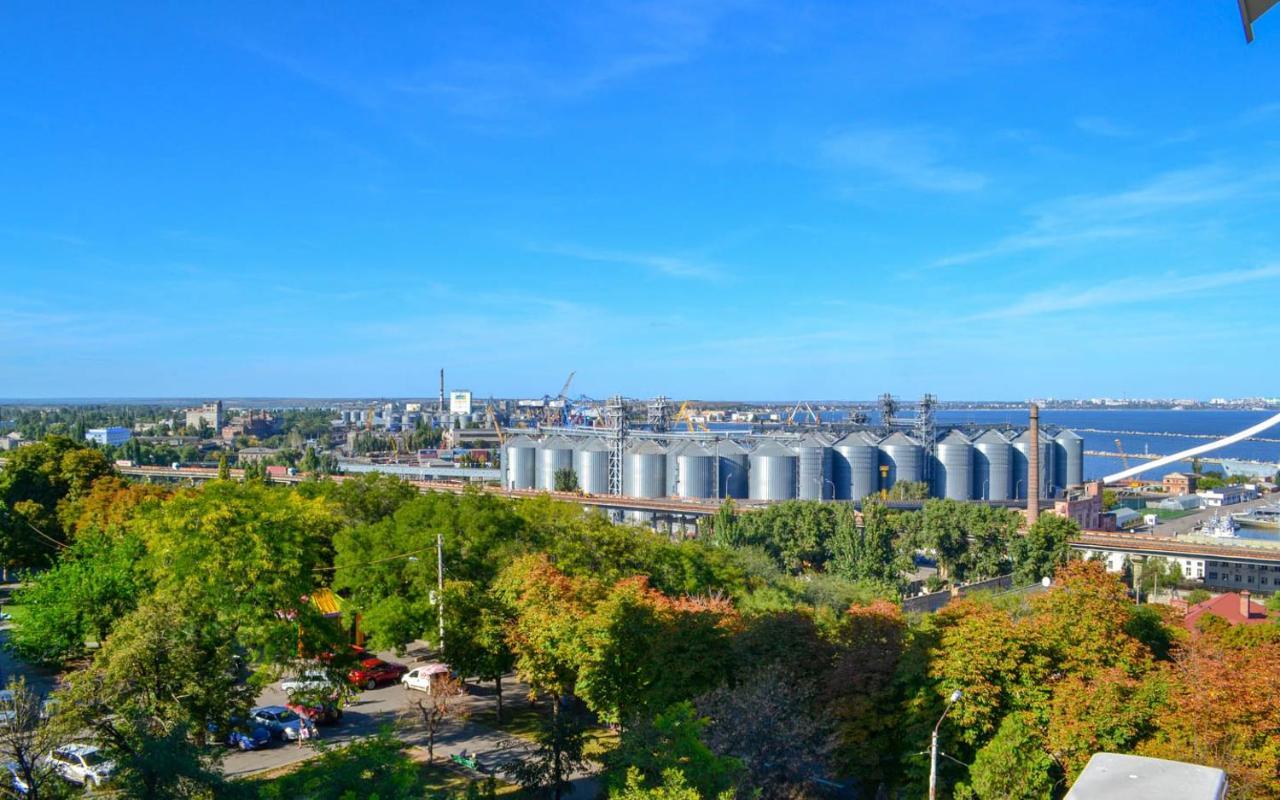 Cozy 2-Room Apartment On Zhvanetsky Boulevard Odessa Dış mekan fotoğraf